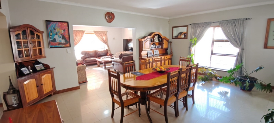 3 Bedroom Property for Sale in Penhill Western Cape